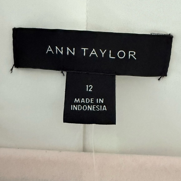Ann Taylor White Pantsuit Elegant and Versatile - Picture 4 of 11
